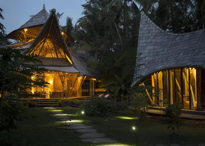 ヴィラ Cacao House 4bds Eco Bamboo House, Pool, Near School Bali *