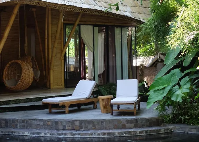 Cacao House 4bds Eco Bamboo House, Pool, Near School Bali *
