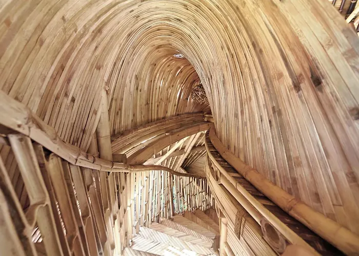 Cacao House 4bds Eco Bamboo House, Pool, Near School Bali * Bringkit