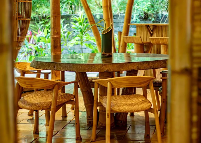 ヴィラ Cacao House 4bds Eco Bamboo House, Pool, Near School Bali *
