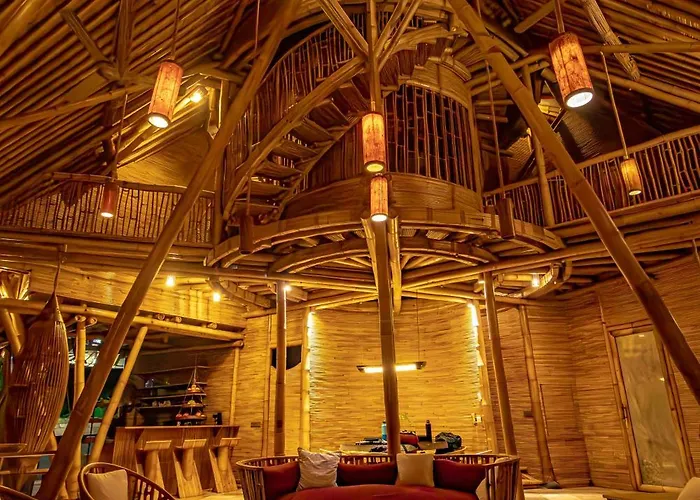 Cacao House 4bds Eco Bamboo House, Pool, Near School Bali * Bringkit
