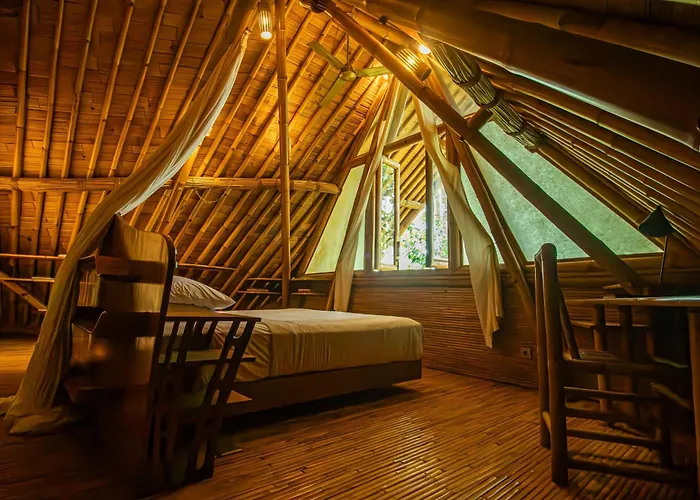 Cacao House 4bds Eco Bamboo House, Pool, Near School Bali Bringkit