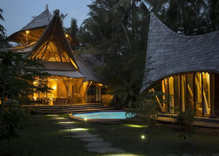 Cacao House 4bds Eco Bamboo House, Pool, Near School Bali ヴィラ