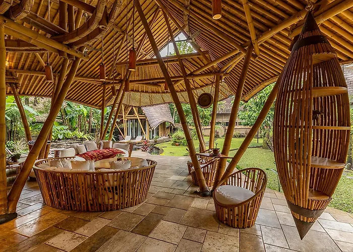 ヴィラ Cacao House 4bds Eco Bamboo House, Pool, Near School Bali